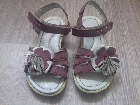 Celokožené sandálky, kornecki,27