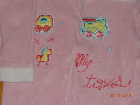 Růžový overal, 80