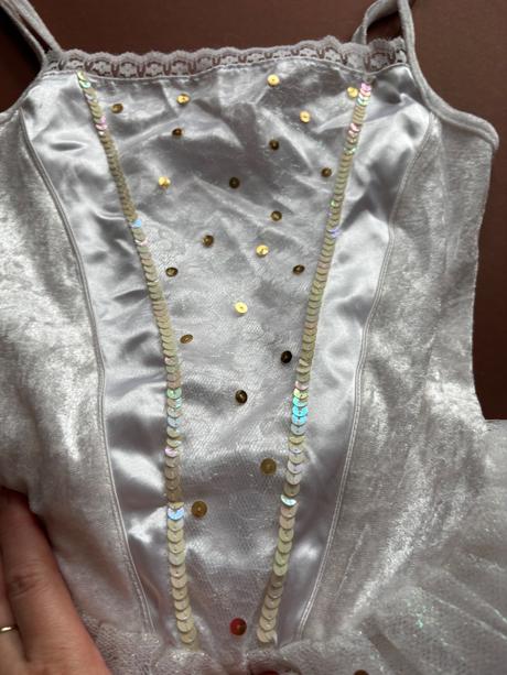 An8/ dres baletky - v.6/8 let, 116