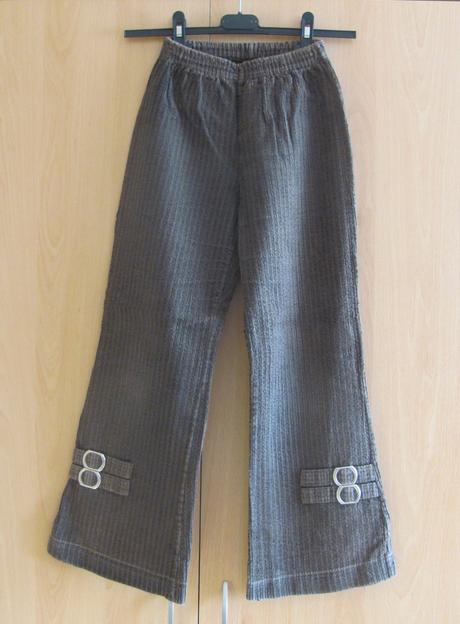 Hnědé manšestrové kalhoty, 152