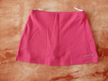 Sportovní sukně s kraťasy, 134