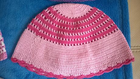 12 x háčkovaná čepička / čepice 50kč/ks, 86