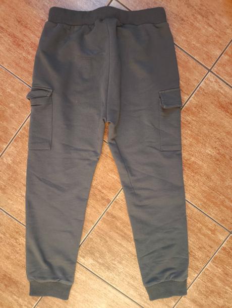 Tepláky 128/134, gate,128