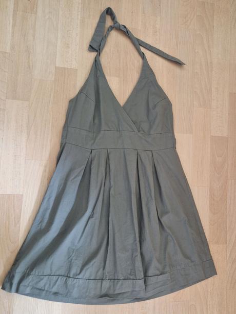 Šaty za krk béžové motivi, l