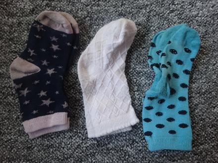 3x páry ponožek, vel. 13-22, 80
