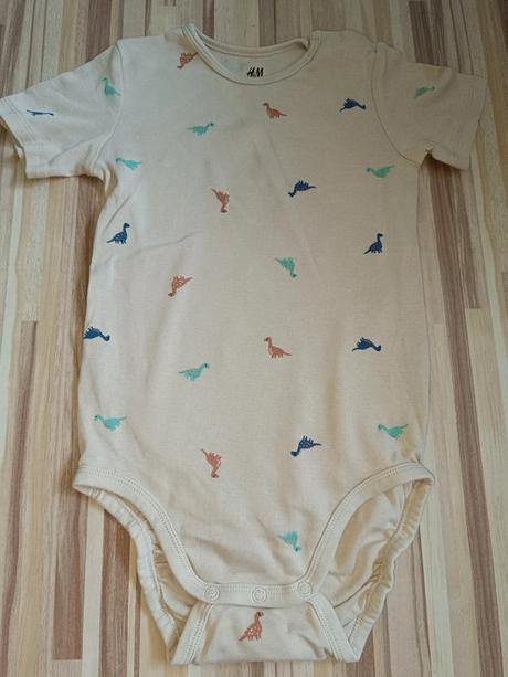 Body s dinosaury 104, h&m,104