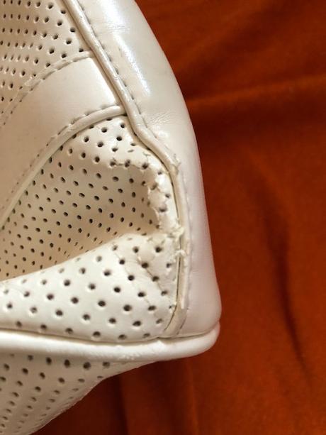 Mala bila kulata kabelka dirkovana mango, mango