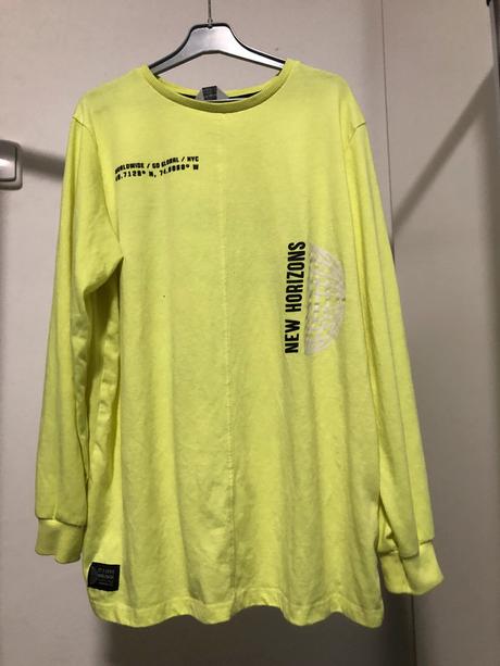 Neonově žluté triko, 158