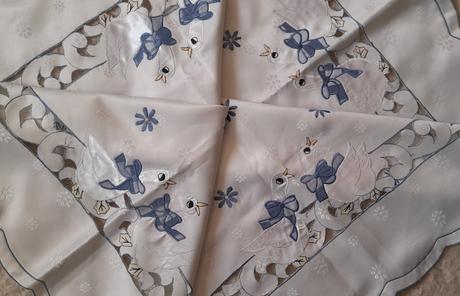 Vyšívaný ubrus velikonoční, 