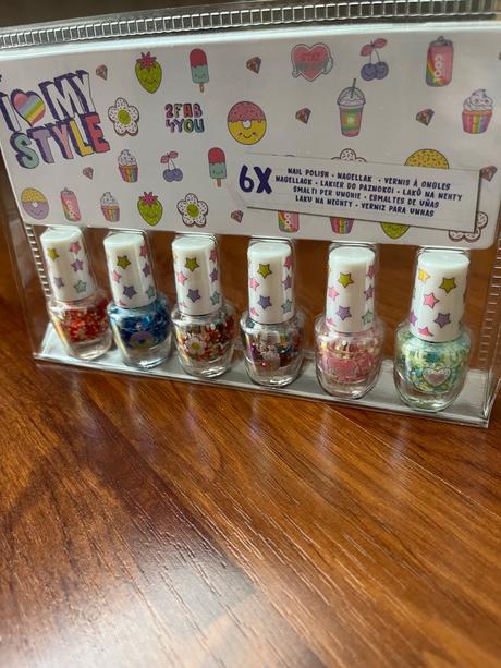 Výtvarné a kreativní potřeby, 