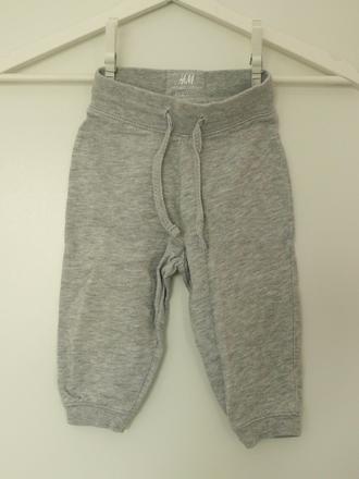 Šedé tepláky, h&m,74