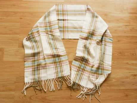 Jemna akrylova sala kostkovana,