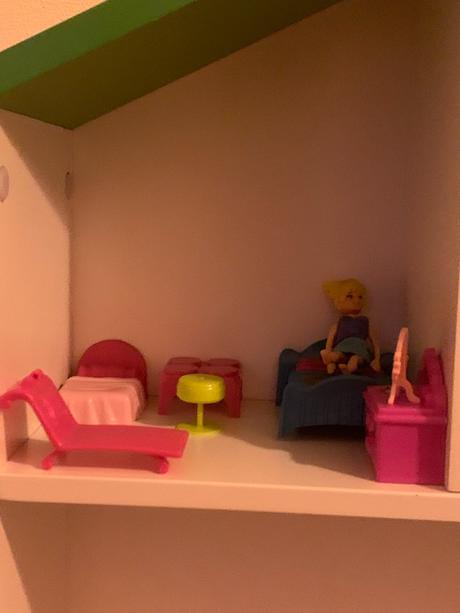 Drevená polička - domček, 