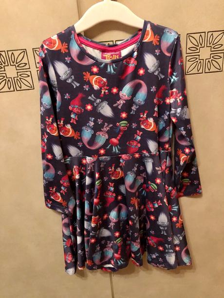 110/116 šaty 3ks + další, 104–116