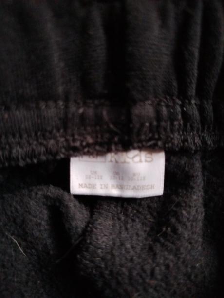 Tepláky zn. f&f vel.140, f&f,140