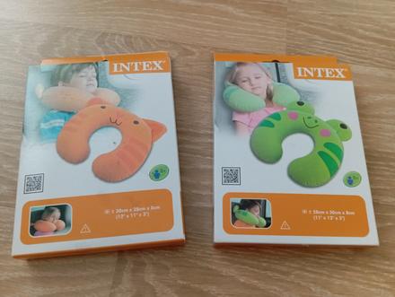 Dva dětské cestovní polštářky, 