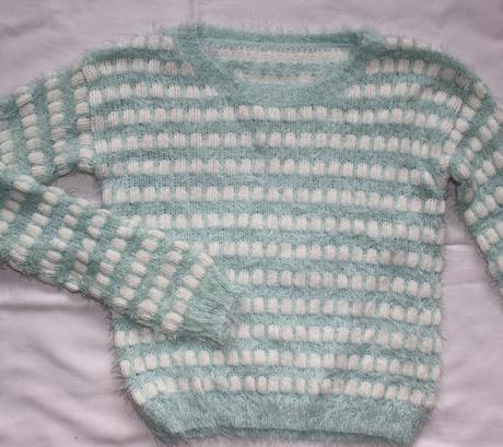 Al295. dívčí svetr 9-10 let, 140