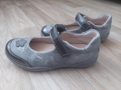 Krásné balerinky bugga, 32