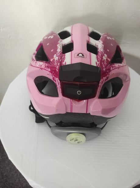 Dětská přilba na kolo 49-54 cm, svítí, m