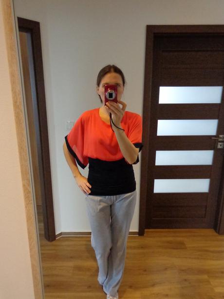 Růžovo-černá halenkarůžovo-černá halenka, 