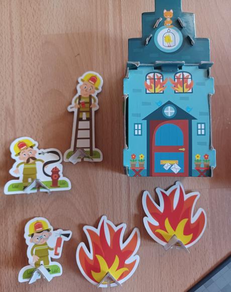 Hasičská stanice papírová,
