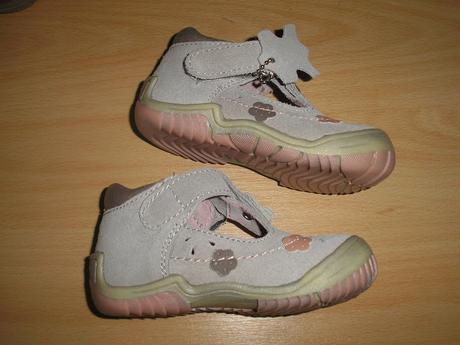 Dívčí botičky, 20