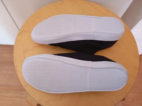 Černé tenisky s bílou podrážkou, victory,35