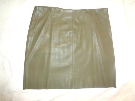 Olivově zelená koženková sukně, promod,42