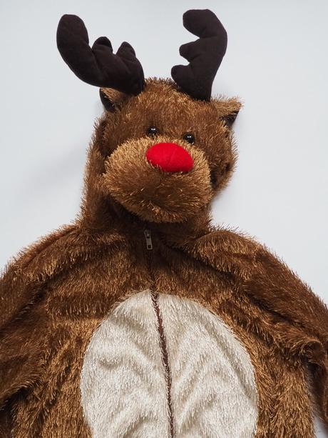 Kostým sob vel 116, 