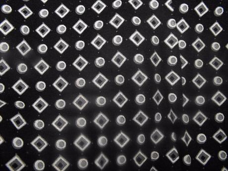 Čierna vzorovaná balónová sukňa, 104