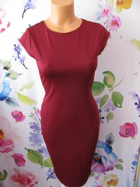 Vínové společenské elegantní pouzdrové šaty, s