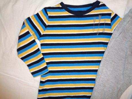 Super komplet pruhovaného trička a šedých tepláčků, lupilu,92