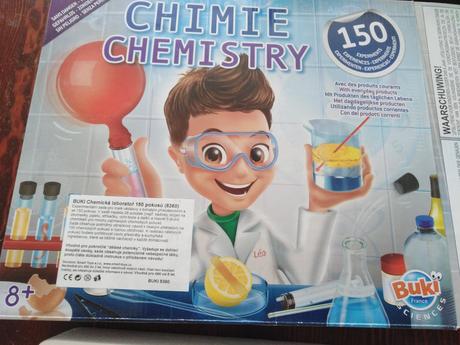 Chemická laboratoř 150 pokusů,