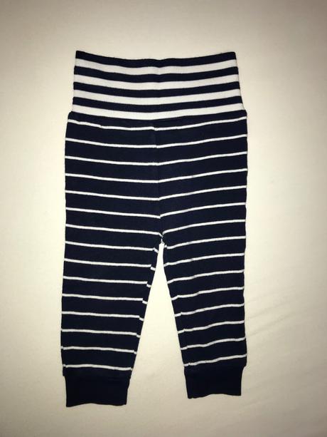 Kojenecké tepláky, 74