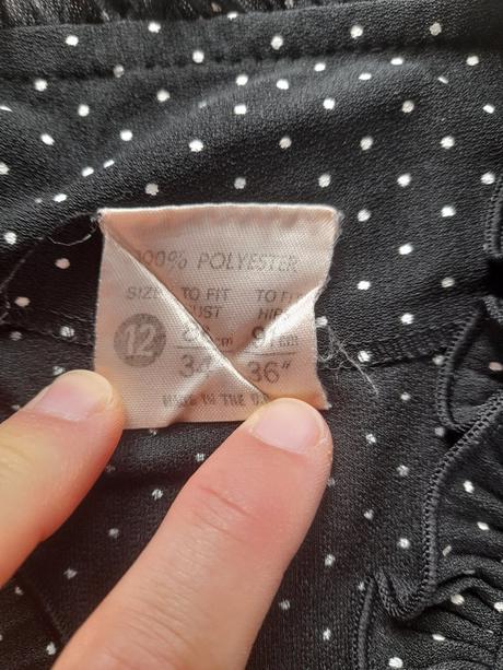 Lehká černá peplum halenka s bílým puntíkem vel. s, s