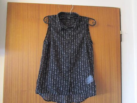 Velmi pěkná lehoučká letní halenka z takka, takko,146