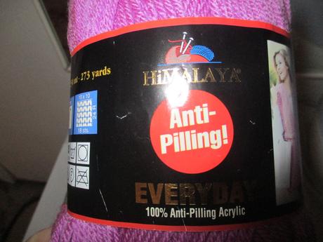 Klubíčka příze různých značek, 