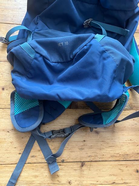 Dětský batoh osprey jet ii 18 l, 