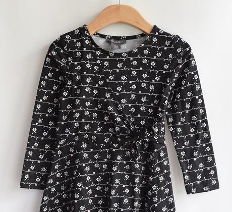 Šaty vel. 4 - 5 let, primark,110