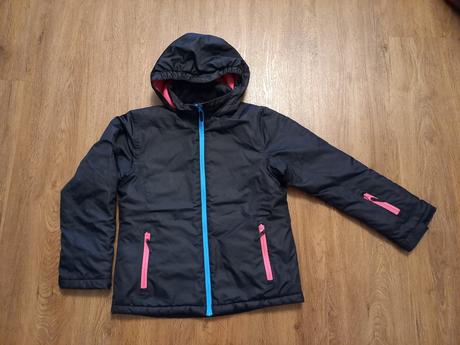 Černá zimní bunda, 152