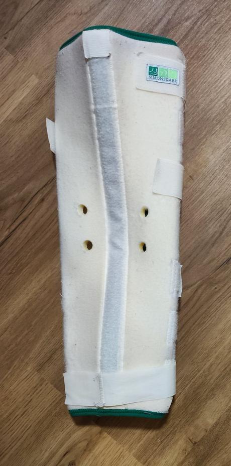 Kolenní ortéza simoscare (cca 10 - 15 let), 