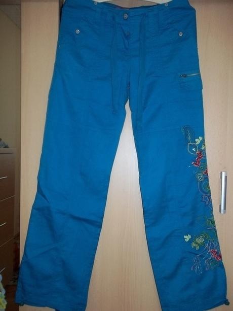 Kalhoty s výšivkou, 38