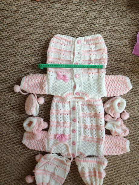 Pletené kojenecké soupravy, 62