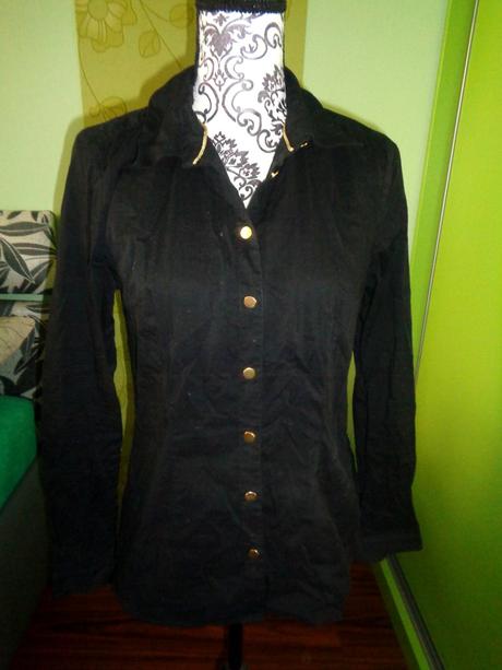 Černá košile se zlatými knoflíky, m