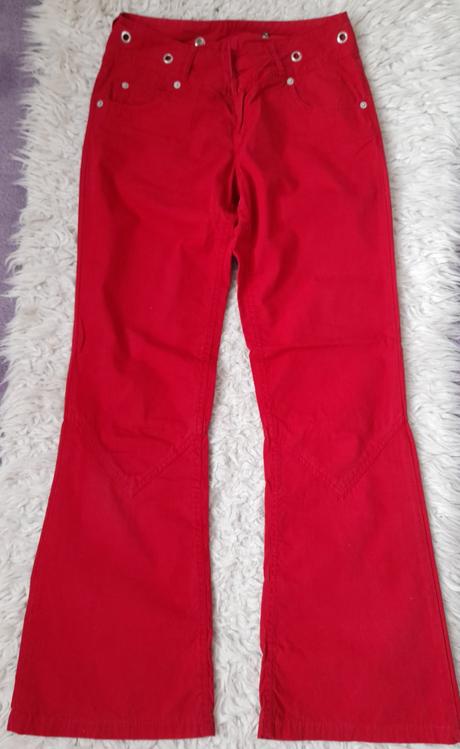 Červené kalhoty s, 170