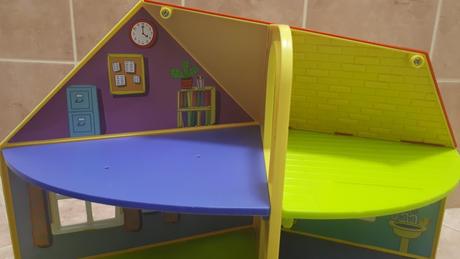 Domeček s postavičkama a příslušenstvím, peppa pig,