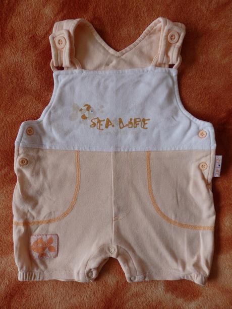 Kraťasy s rybičkou (s laclem), 74