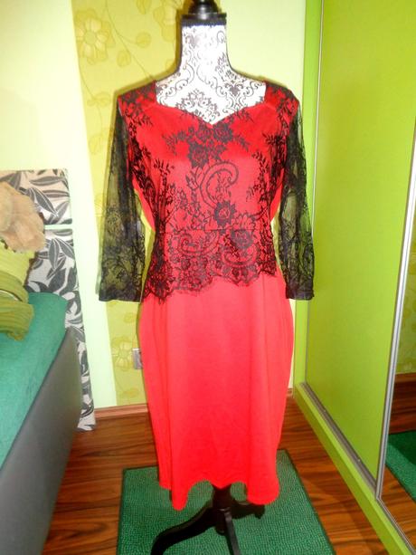 Luxusní červenočerné společenské šaty, xxl