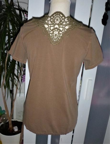 Triko s krajkou za krkem - vel.m-l, m