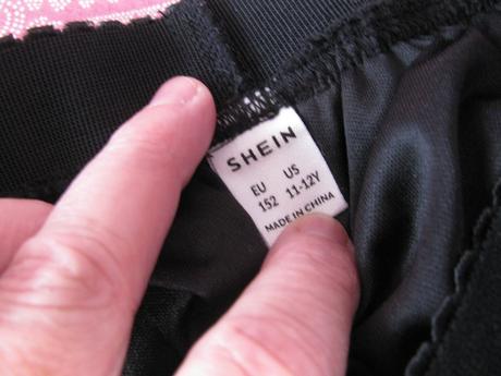 Černá tylová vícevrstvá sukně, 152